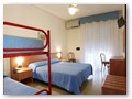 Hotel-Bellaria-2-stelle-Jesolo-Venezia-Camera-quadrupla